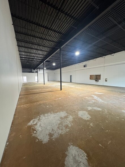 130 W Smith St, Corry, PA for lease - Building Photo - Image 2 of 10