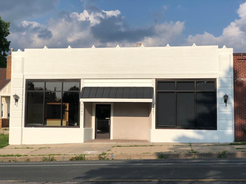 5249 Chicago Ave, Minneapolis, MN à louer - Photo du bâtiment - Image 1 de 1