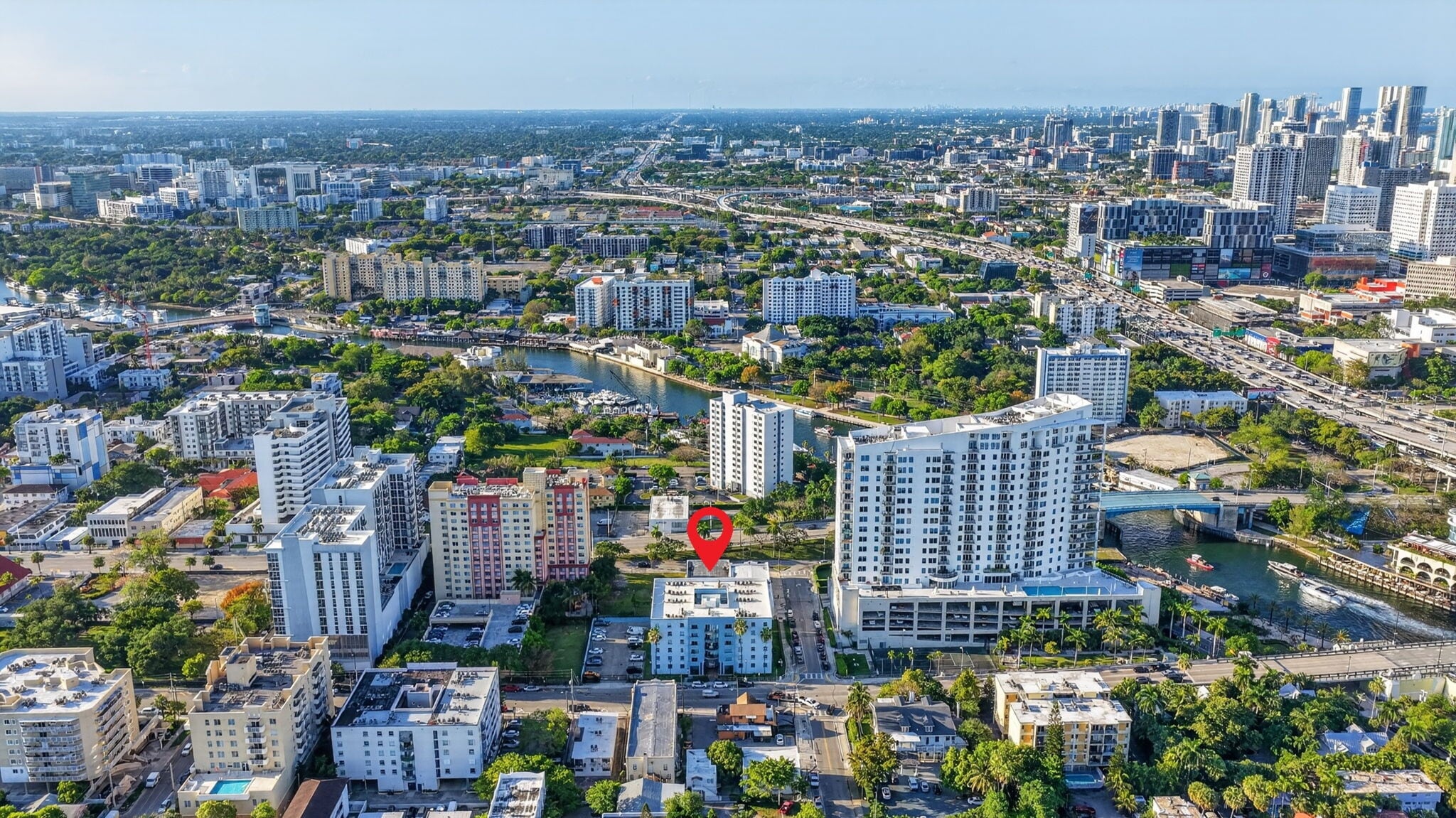 500 W Flagler St, Miami, FL for lease Primary Photo- Image 1 of 34