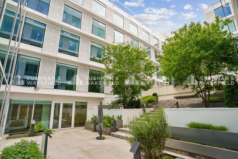 31 Rue Du Colisée, Paris for lease - Building Photo - Image 3 of 18