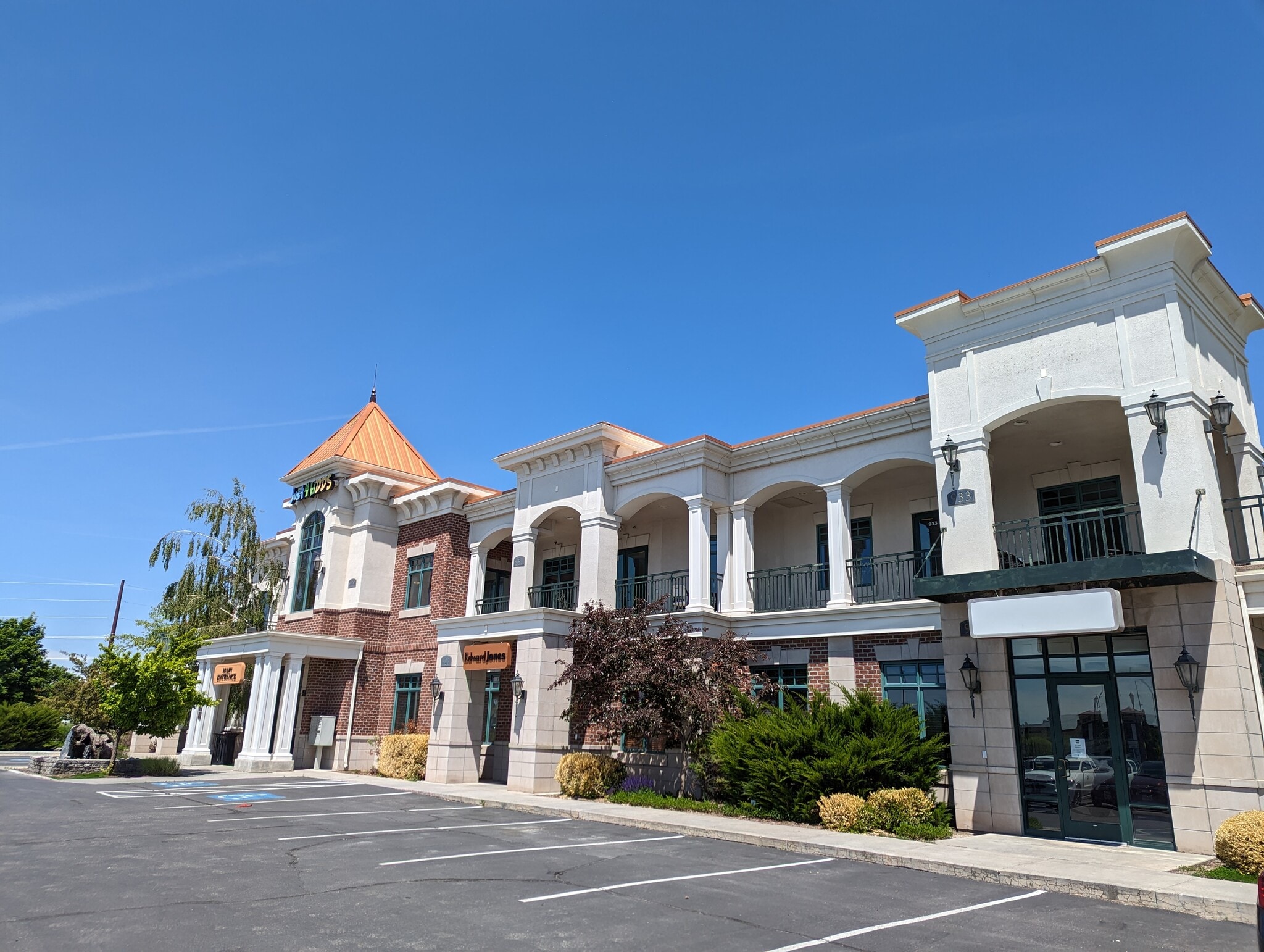 933 S Utah Ave, Idaho Falls, ID for lease Primary Photo- Image 1 of 3