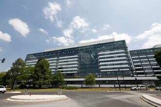 84 Rue Charles Michels, Saint-Denis for lease Interior Photo- Image 2 of 8