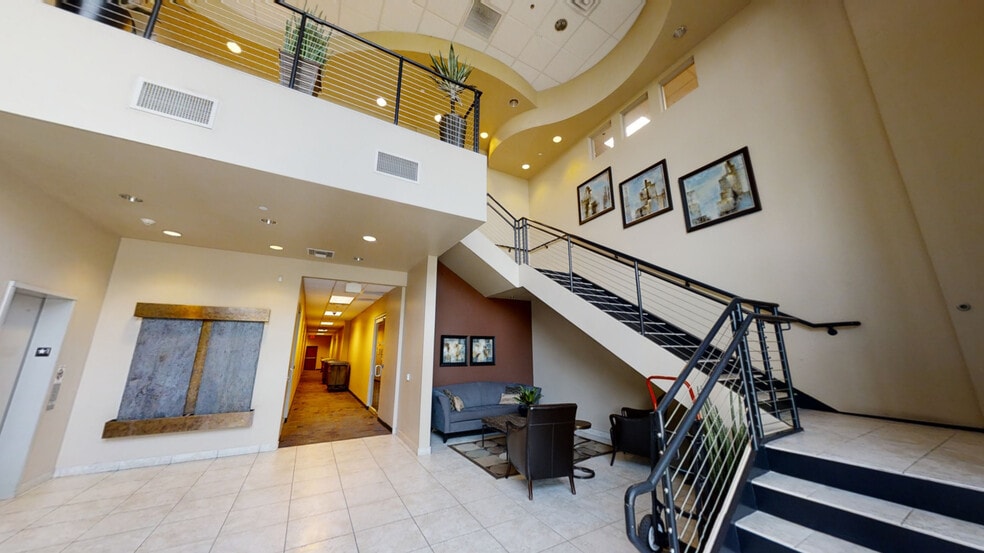 15950 N 76th St, Scottsdale, AZ for sale - Interior Photo - Image 3 of 8