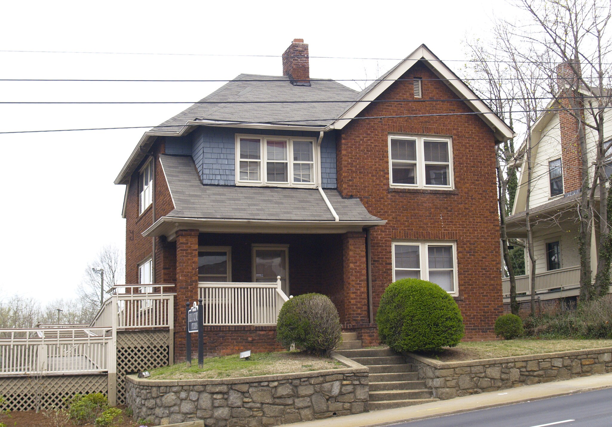 50 Merrimon Ave, Asheville, NC à louer Photo principale- Image 1 de 16