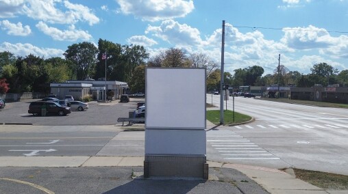 26020 Coolidge Hwy, Huntington Woods, MI à louer - Autre - Image 2 de 7