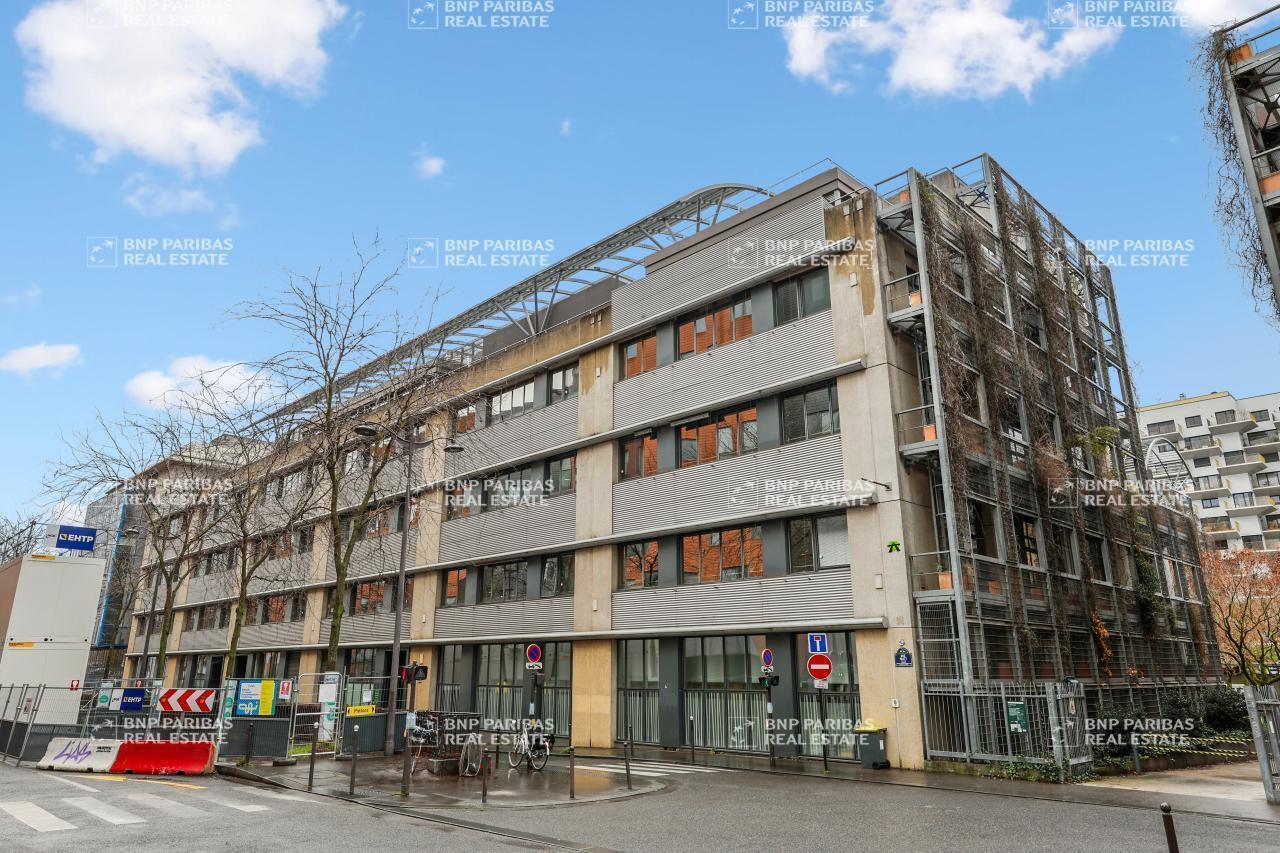 Office in Paris for lease Building Photo- Image 1 of 15