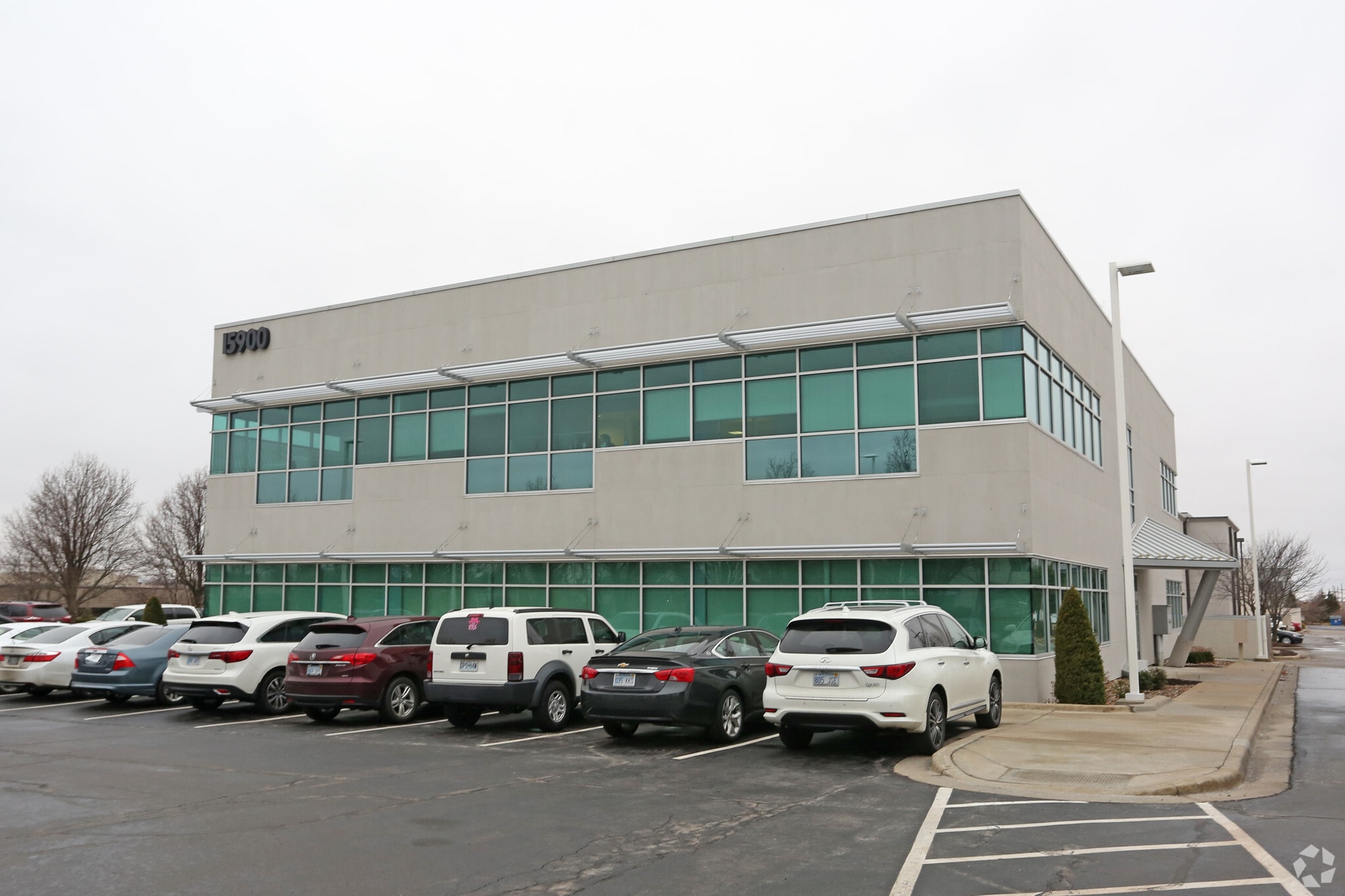15900 College Blvd, Lenexa, KS for lease Building Photo- Image 1 of 12