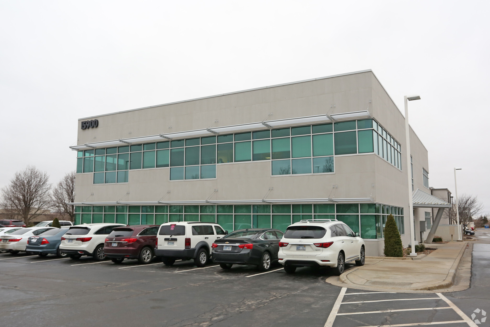 15900 College Blvd, Lenexa, KS for lease Primary Photo- Image 1 of 12