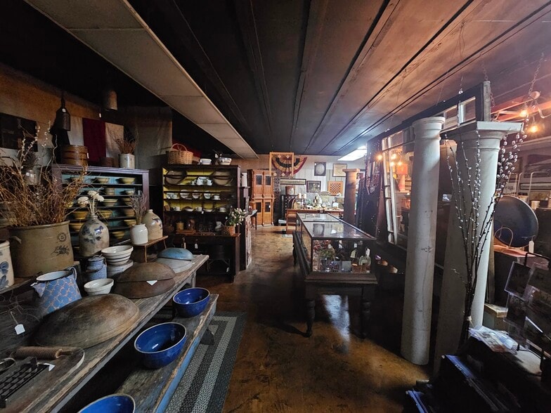108 E Madison St, Kirklin, IN for sale - Interior Photo - Image 2 of 10