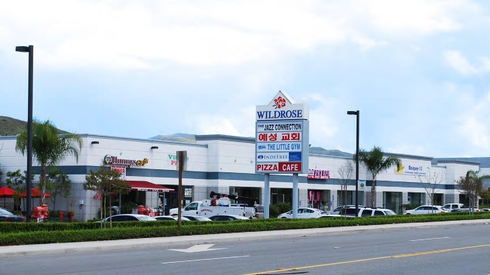 9036 Pulsar Ct, Corona, CA à louer - Photo du bâtiment - Image 2 de 2