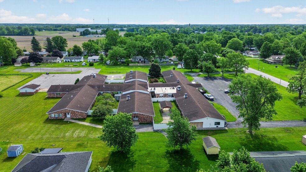 1529 W Lancaster St, Bluffton, IN for sale - Building Photo - Image 3 of 26