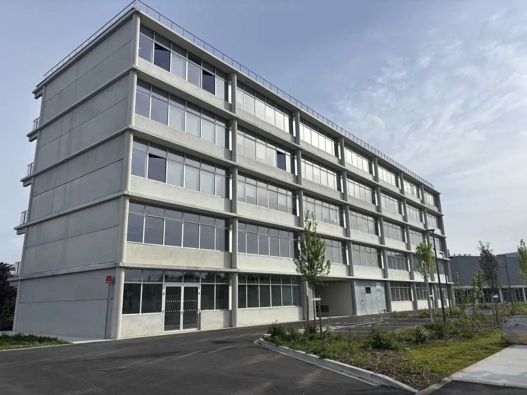 Bureau dans Villenave-d'Ornon à louer Photo du bâtiment- Image 1 de 11