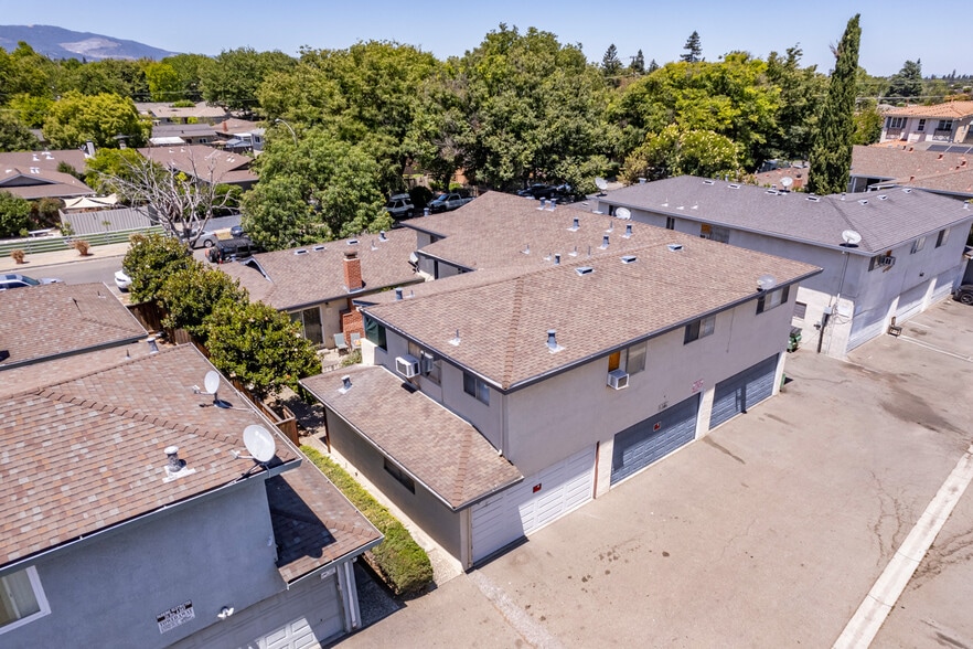 1342 Essex Way, San Jose, CA à vendre - Photo du bâtiment - Image 3 de 27