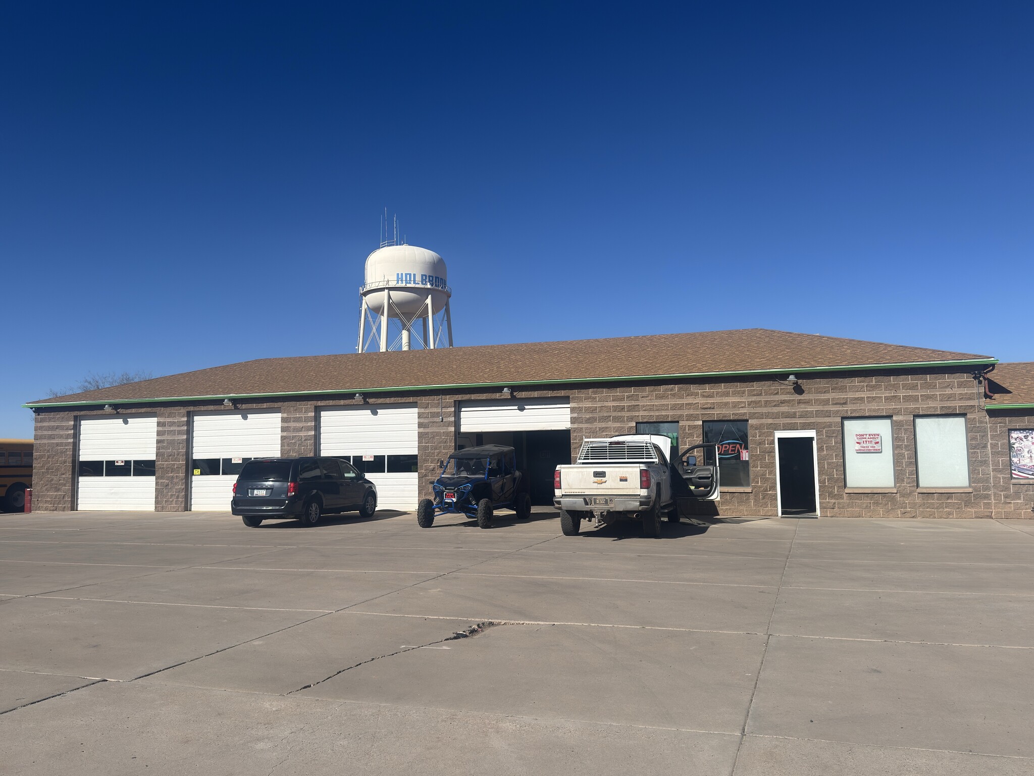 2421 Navajo Blvd, Holbrook, AZ for sale Primary Photo- Image 1 of 14