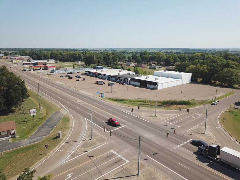 1038-1084 US 61 Hwy N, Tunica, MS à louer - Photo du bâtiment - Image 1 de 6
