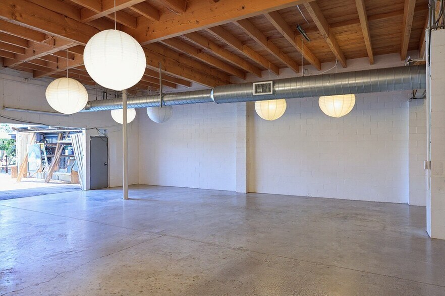 2705-2707 Avenue 34, Los Angeles, CA à louer - Photo du bâtiment - Image 2 de 4