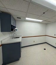 3023 S 84th St, West Allis, WI for lease Interior Photo- Image 2 of 6