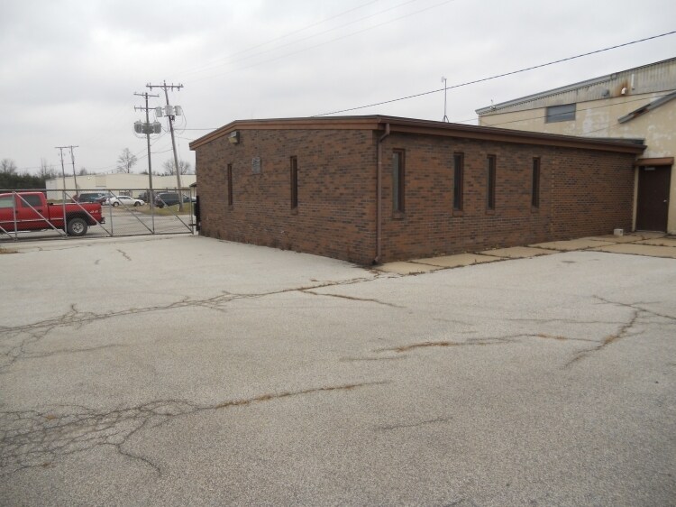 3910 James Savage Rd, Midland, MI à vendre - Photo du bâtiment - Image 2 de 8