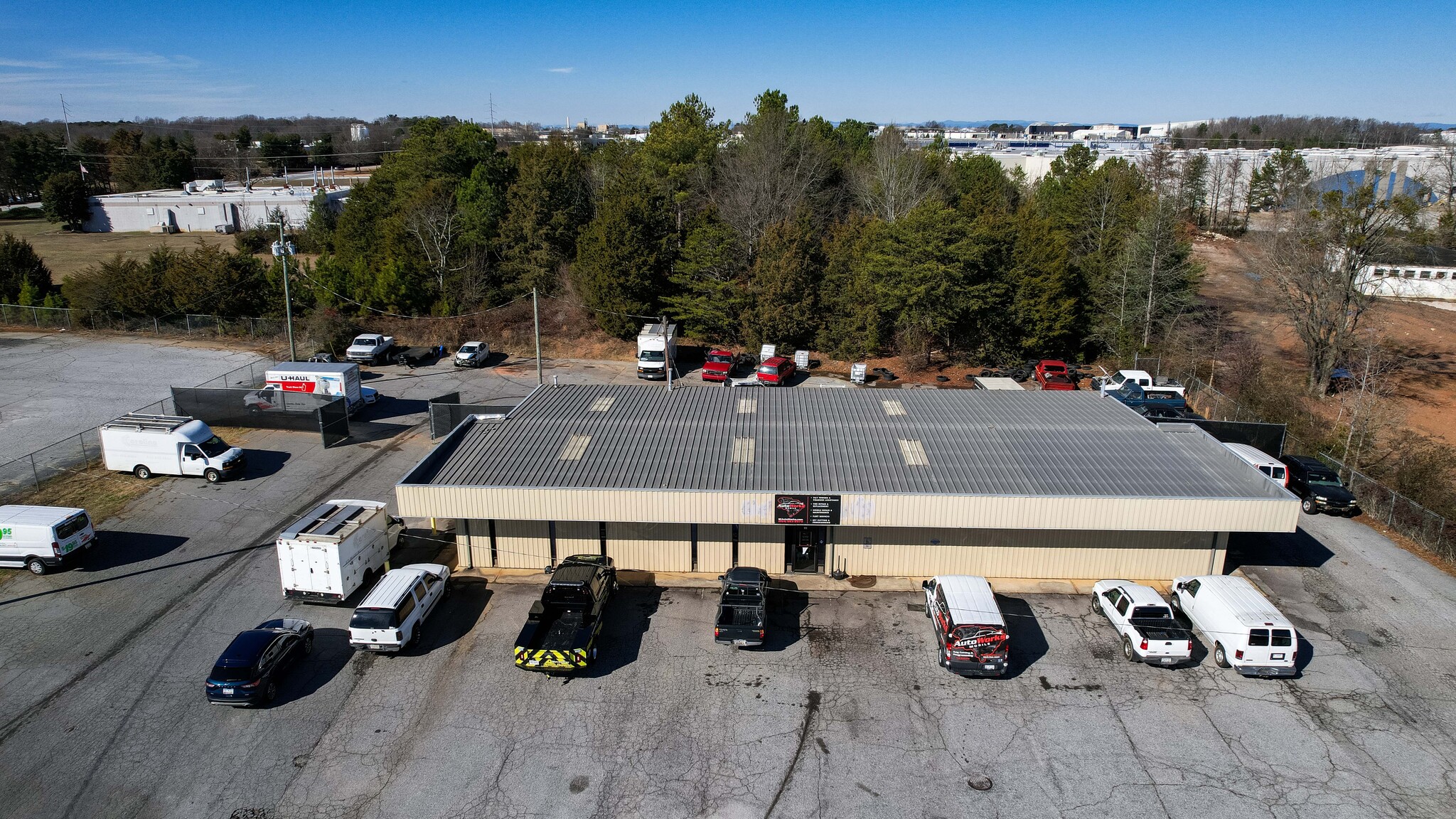 111 Osage Dr, Greenville, SC for lease Primary Photo- Image 1 of 5