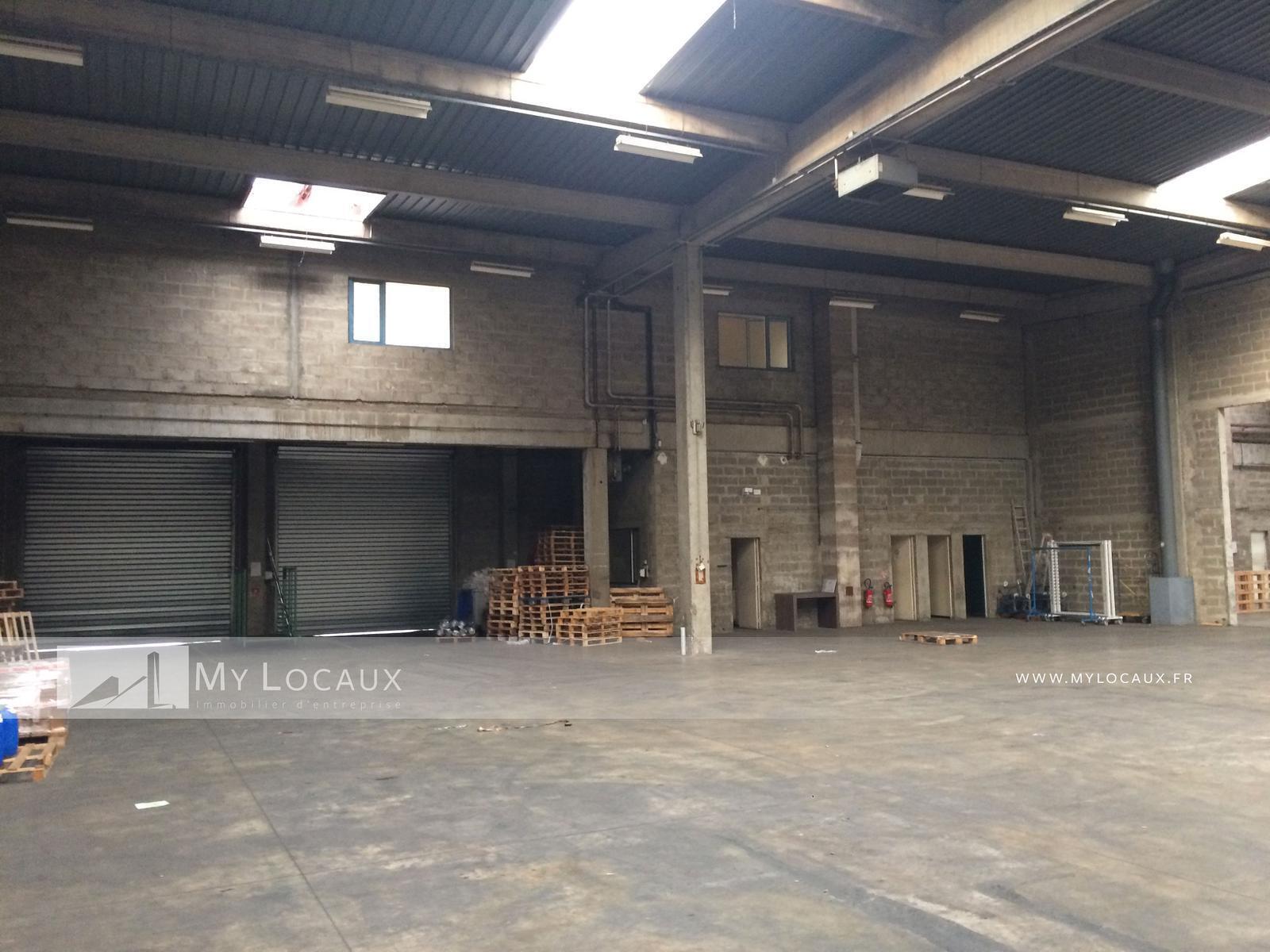 Industrial in Goussainville for lease Building Photo- Image 1 of 5