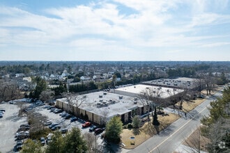 370 Crossways Park Dr, Woodbury, NY - Aérien Vue de la carte