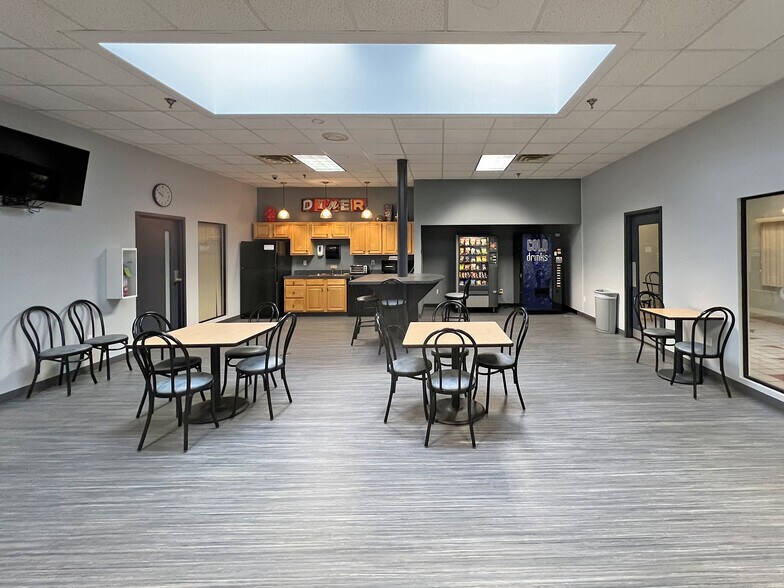 2800-2860 W 21st St, Erie, PA à louer - Photo intérieure - Image 3 de 15