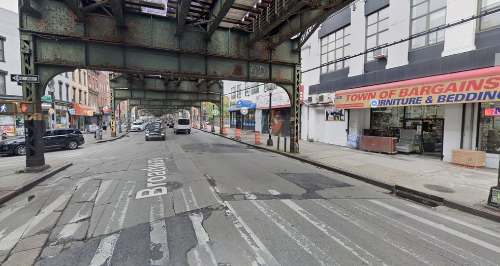 1065 Broadway, Brooklyn, NY for lease - Building Photo - Image 2 of 5
