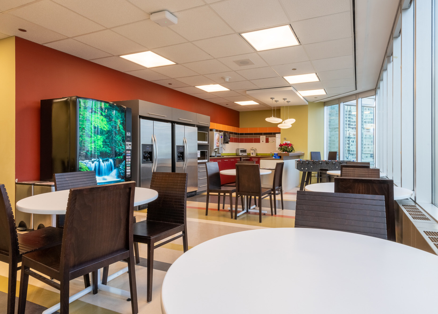 200 King St W, Toronto, ON M5H 3T4 - Office for Lease | LoopNet Canada