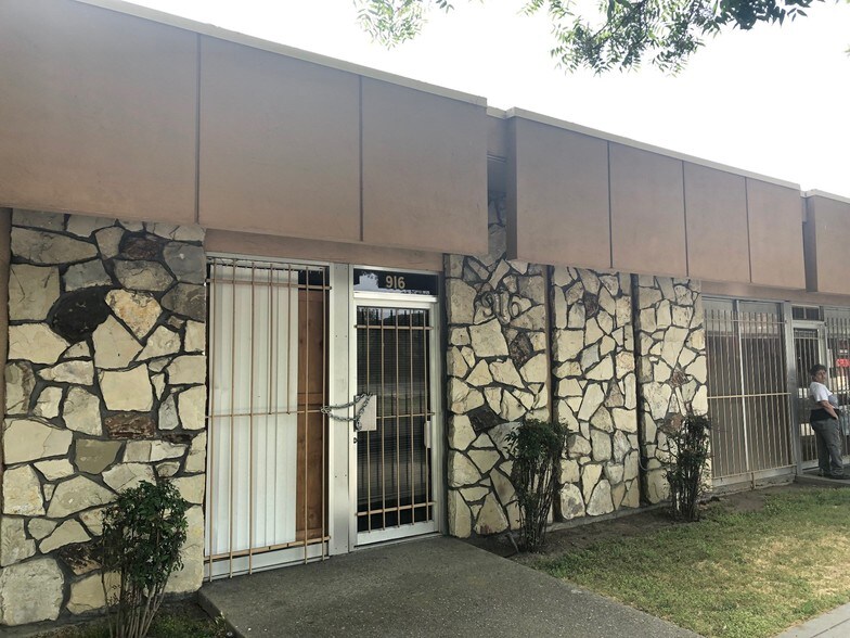 902 N Hunter St, Stockton, CA à louer - Photo du bâtiment - Image 2 de 17