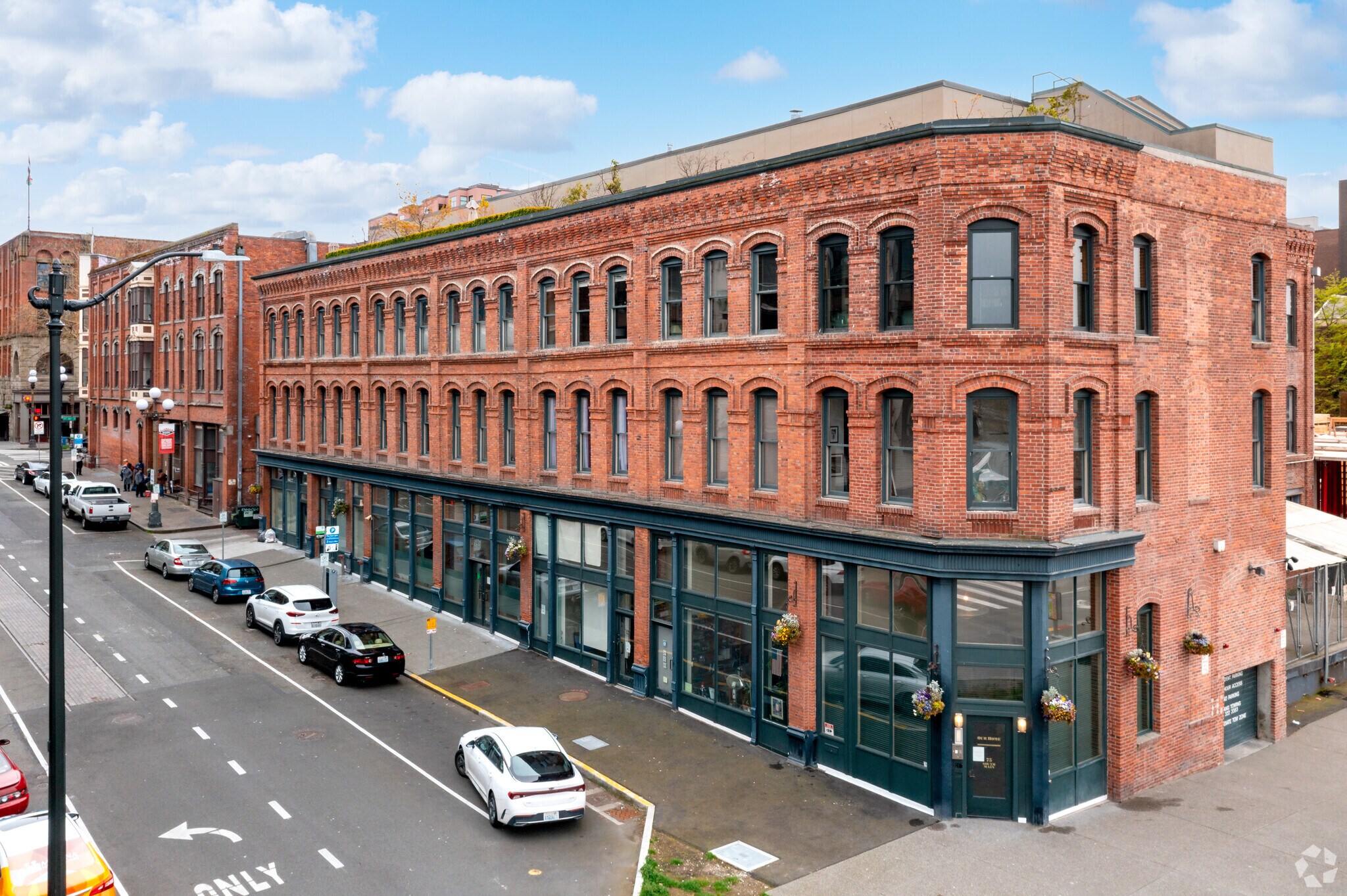 75-85 S Main St, Seattle, WA à louer Photo principale- Image 1 de 21