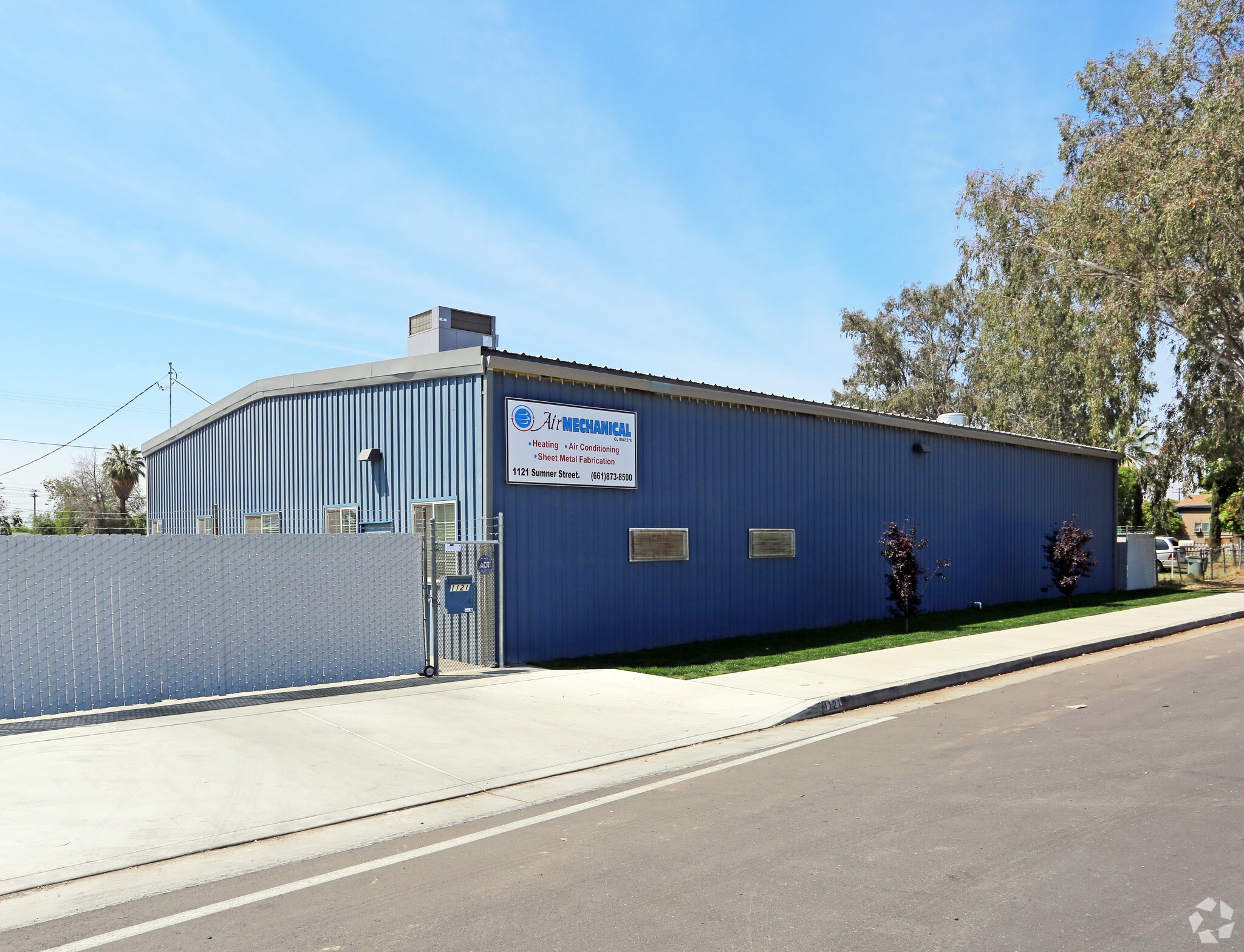1121 Sumner St, Bakersfield, CA for lease Primary Photo- Image 1 of 8