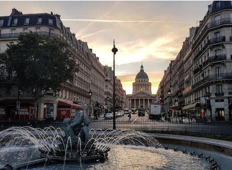 Commerce de détail dans Paris à louer Photo du bâtiment- Image 1 de 3