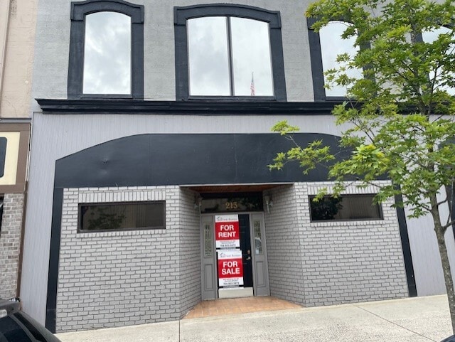 213 W Main Ave, Gastonia, NC à louer - Photo du bâtiment - Image 1 de 6