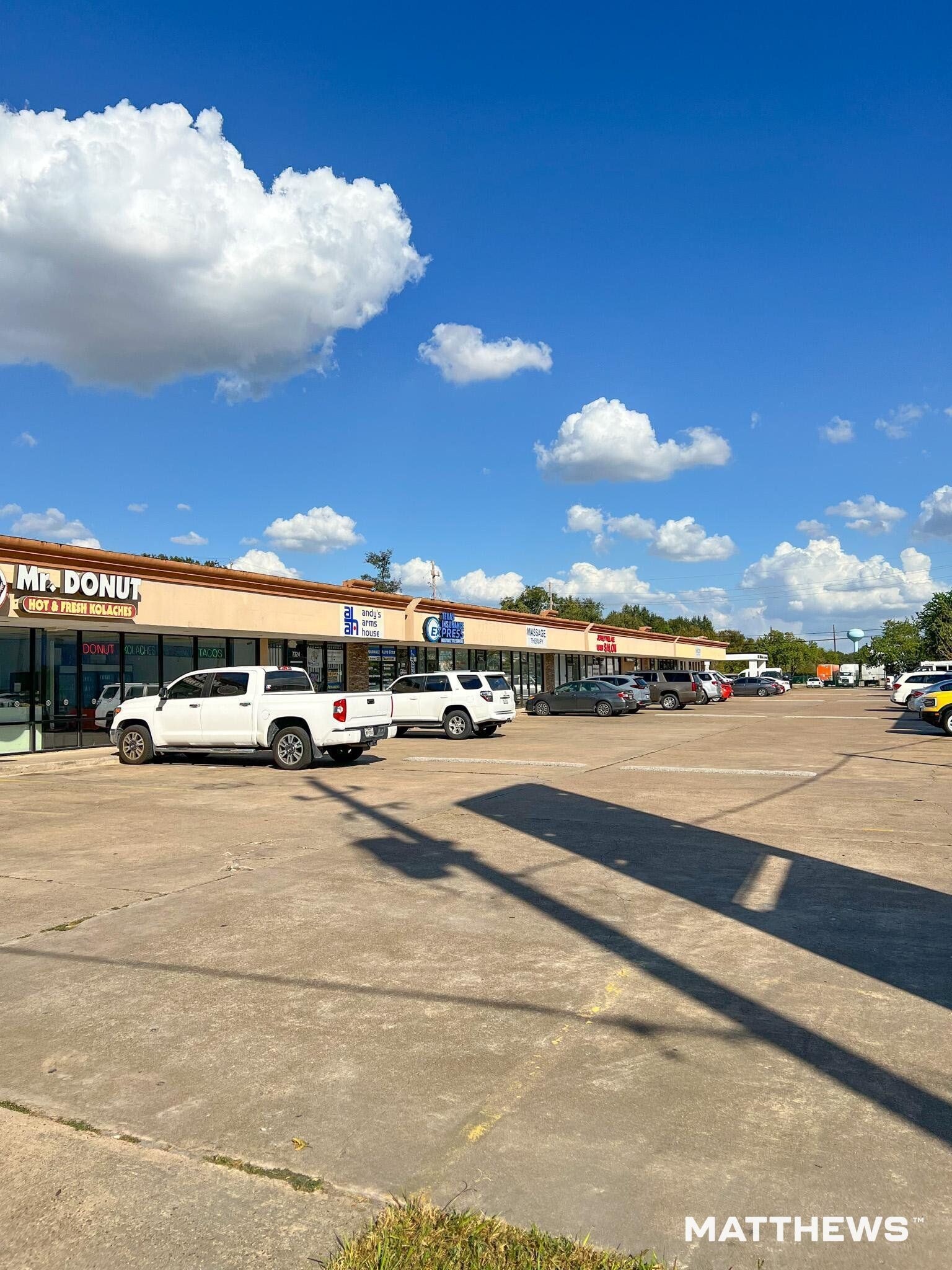 7322-7378 Senate Ave, Houston, TX for lease Primary Photo- Image 1 of 6