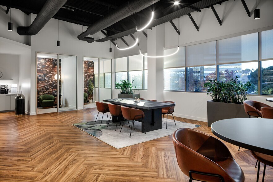 2275 Rio Bonito Way, San Diego, CA à louer - Photo du bâtiment - Image 3 de 11