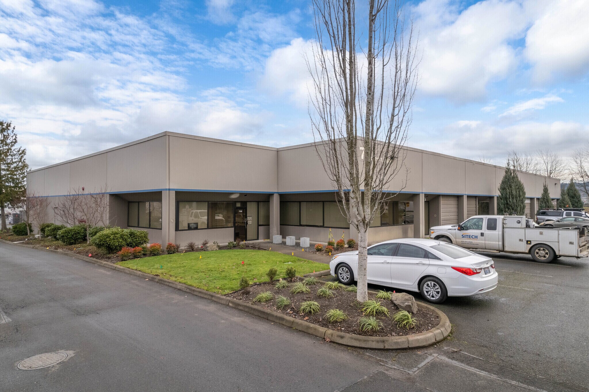 7102-7118 S 220th St, Kent, WA for lease Primary Photo- Image 1 of 6