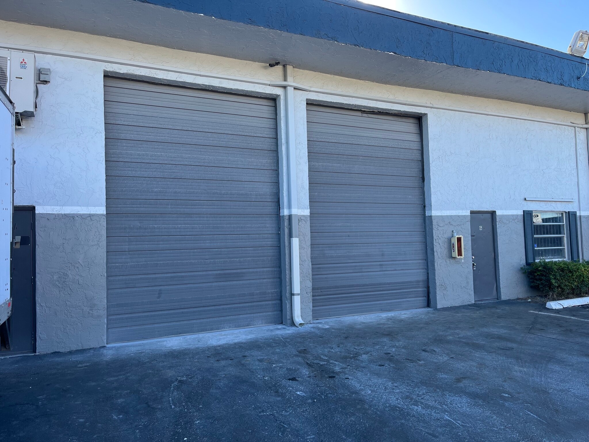 2003-2033 W McNab Rd, Pompano Beach, FL for lease Interior Photo- Image 1 of 8