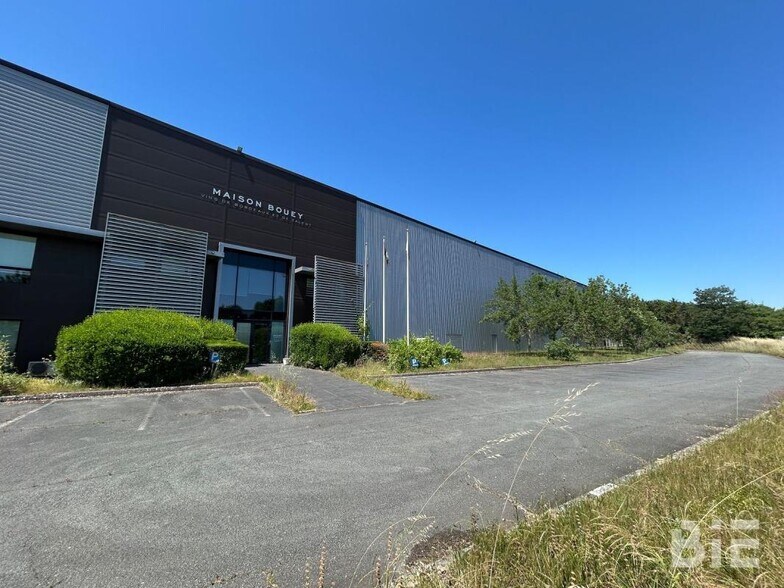 Office in Ambarès-et-Lagrave for lease - Building Photo - Image 2 of 13