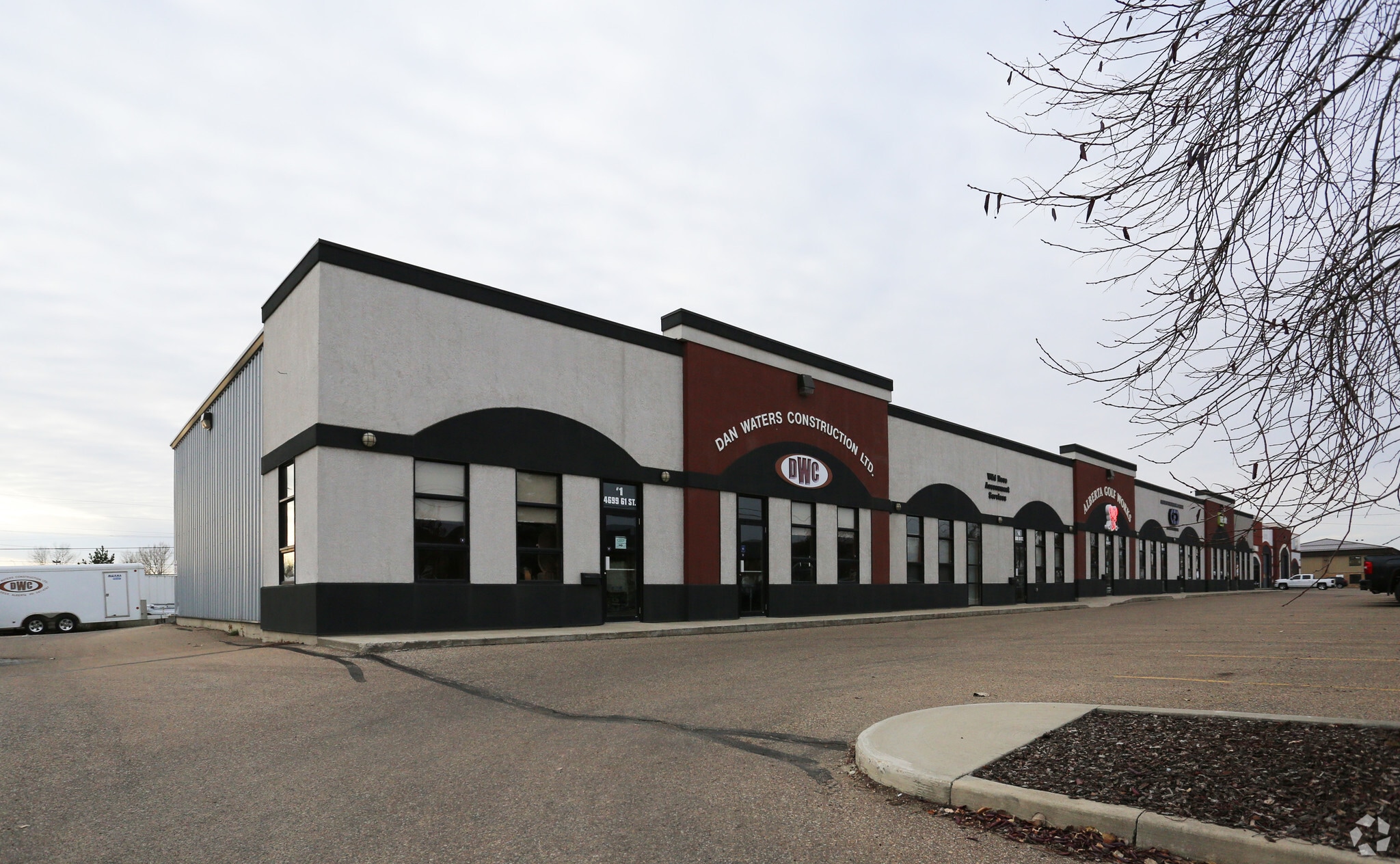 4699 61 St, Red Deer, AB for lease Primary Photo- Image 1 of 5