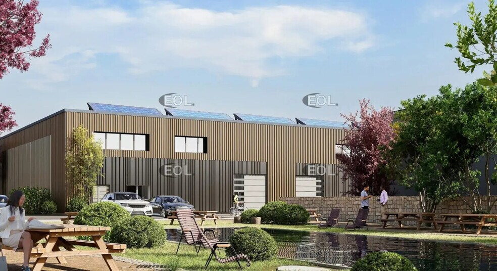 Local d'activités dans Amblainville à vendre - Photo du bâtiment - Image 2 de 4