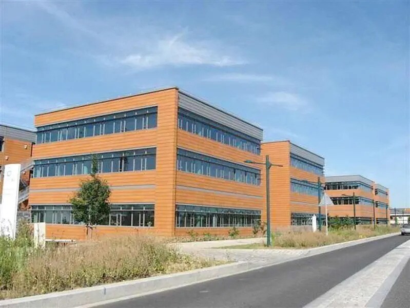 8 Avenue Des Louvresses, Gennevilliers à louer Photo du bâtiment- Image 1 de 29