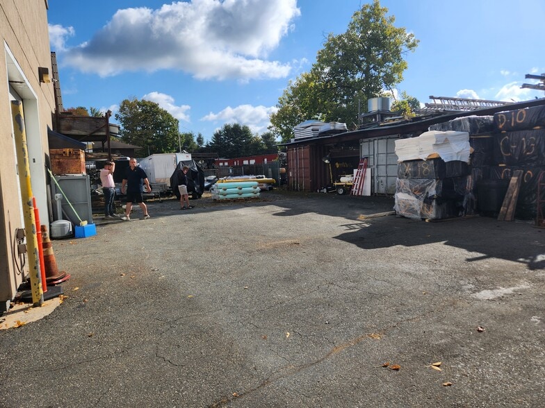 150 Edison Rd, Lake Hopatcong, NJ for sale - Building Photo - Image 3 of 6
