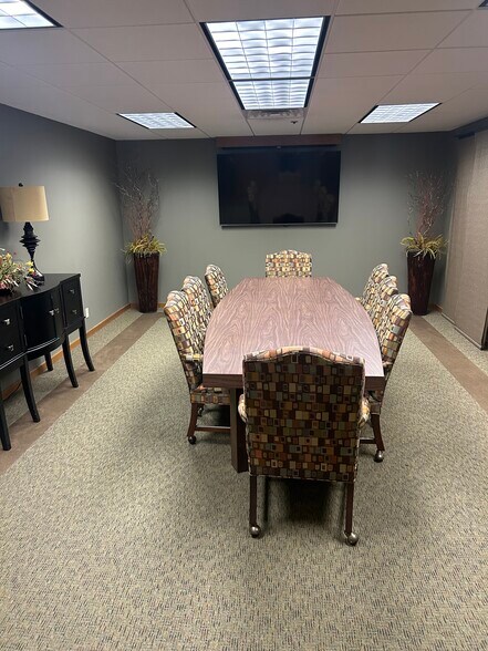 2727 W 2nd St, Hastings, NE à louer - Photo intérieure - Image 2 de 6