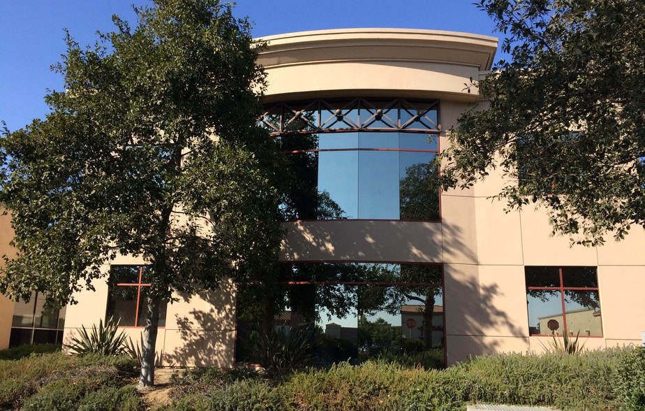 2353 S Broadway, Santa Maria, CA for lease - Building Photo - Image 2 of 7