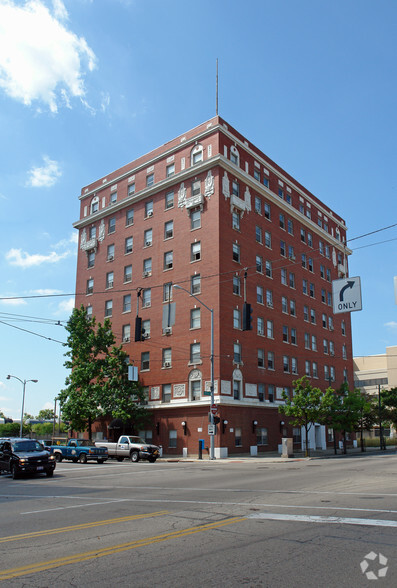 200 W 5th St, Dayton, OH à vendre - Photo principale - Image 1 de 1