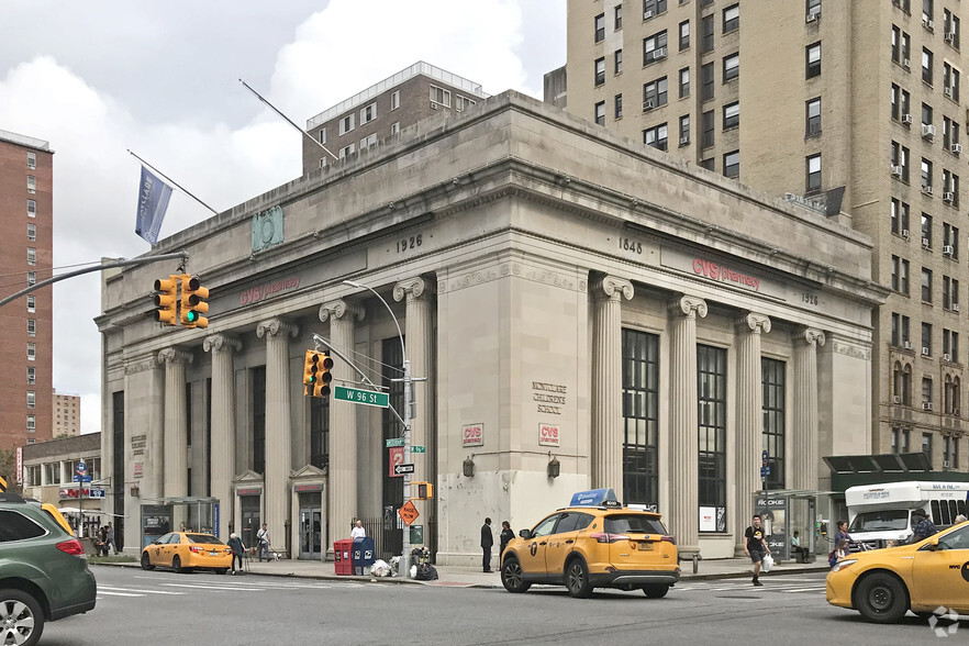 743-749 Amsterdam Ave, New York, NY for sale - Primary Photo - Image 1 of 1