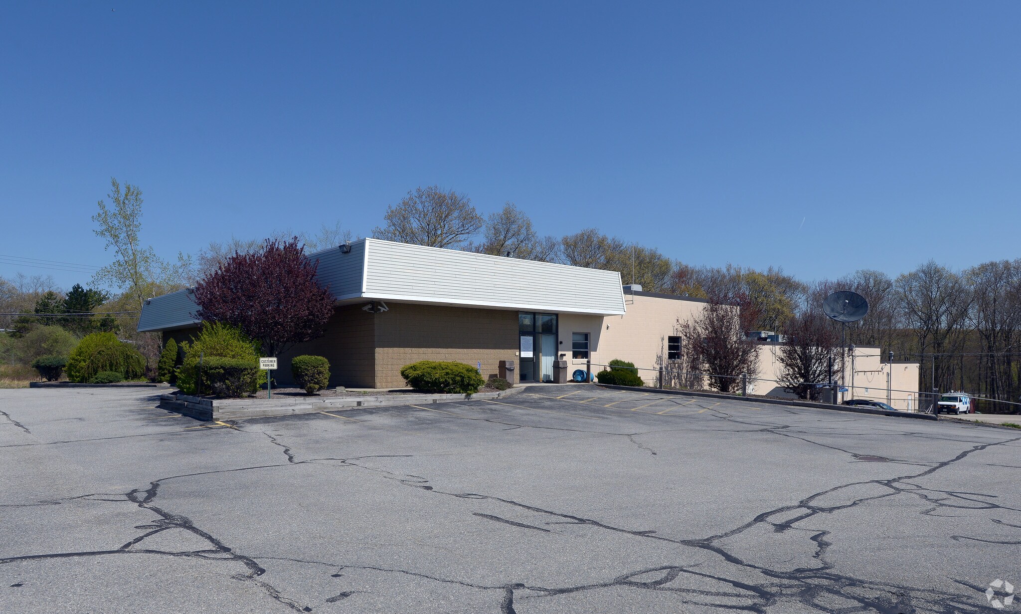 1320 Eddie Dowling Hwy, Lincoln, RI à vendre Photo principale- Image 1 de 64