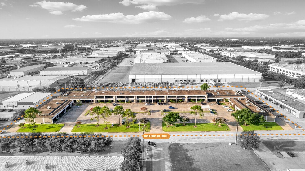 3727 Greenbriar Dr, Stafford, TX à louer - Photo du bâtiment - Image 2 de 8