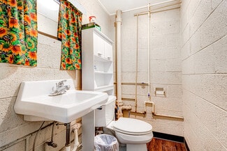 Plus de détails pour 10 W Williamsburg Rd, Sandston, VA - Bureau à vendre
