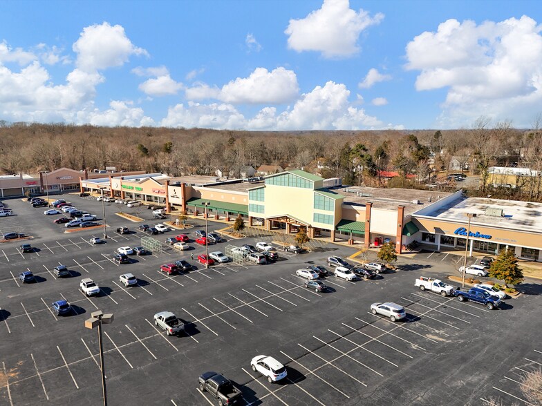 2802-2894 Reynolda Rd, Winston-Salem, NC à louer - Photo du bâtiment - Image 2 de 12